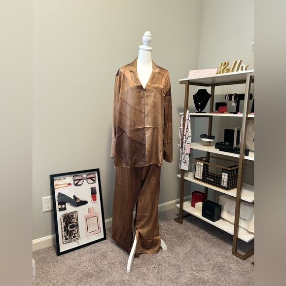 Skims Silk Nude Print Button Front Pajama Top NWT 2X - Picture 5 of 7